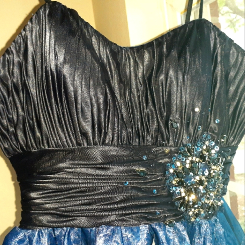 Dress, sweetheart top